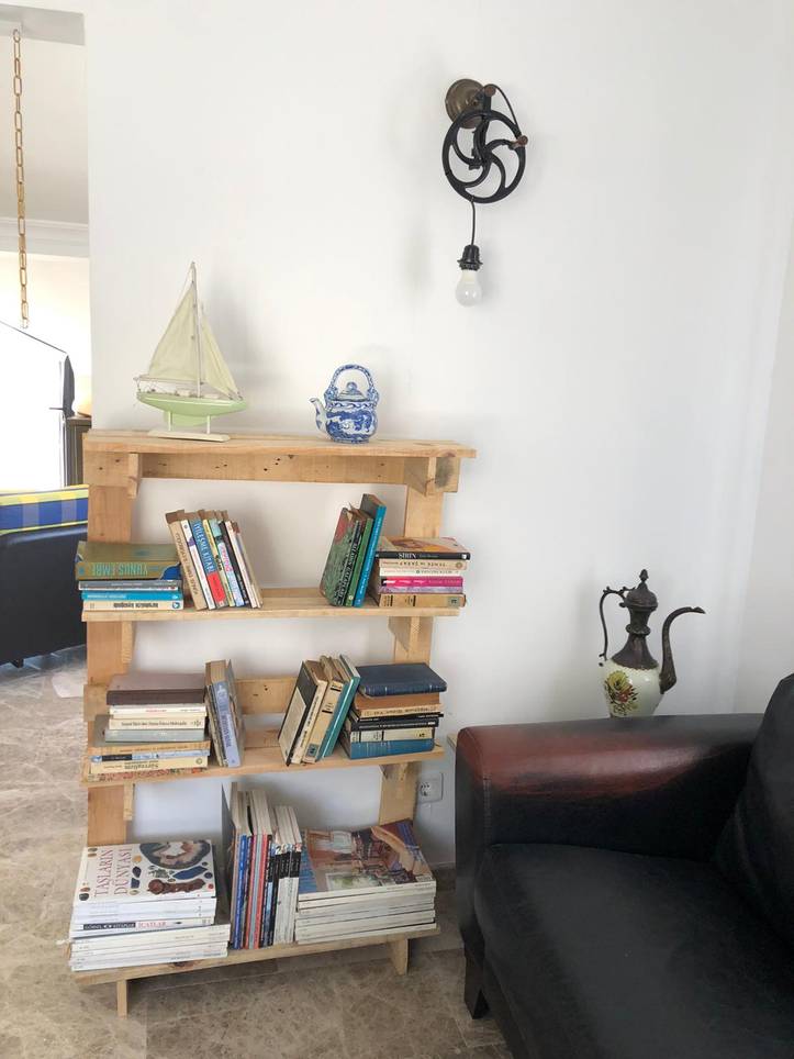 Creative Recycled Pallet Furniture Design Ideas